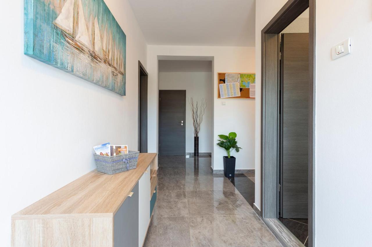 Apartmani Karoca 3 プーラ エクステリア 写真
