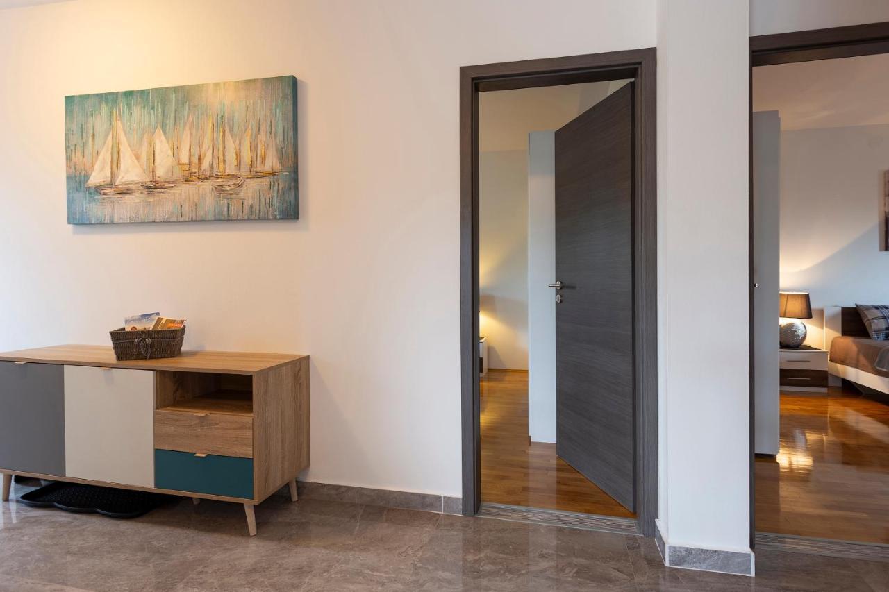 Apartmani Karoca 3 プーラ エクステリア 写真