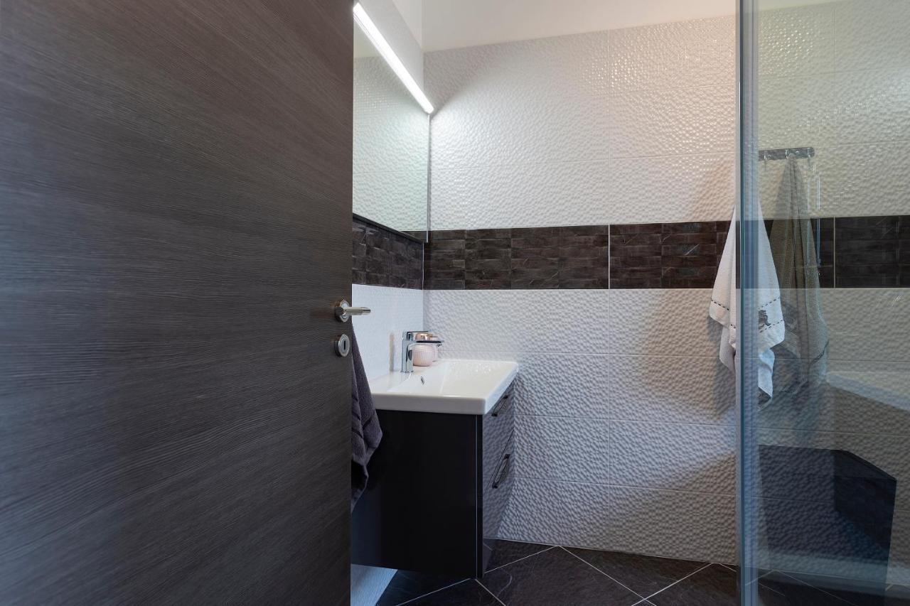 Apartmani Karoca 3 プーラ エクステリア 写真