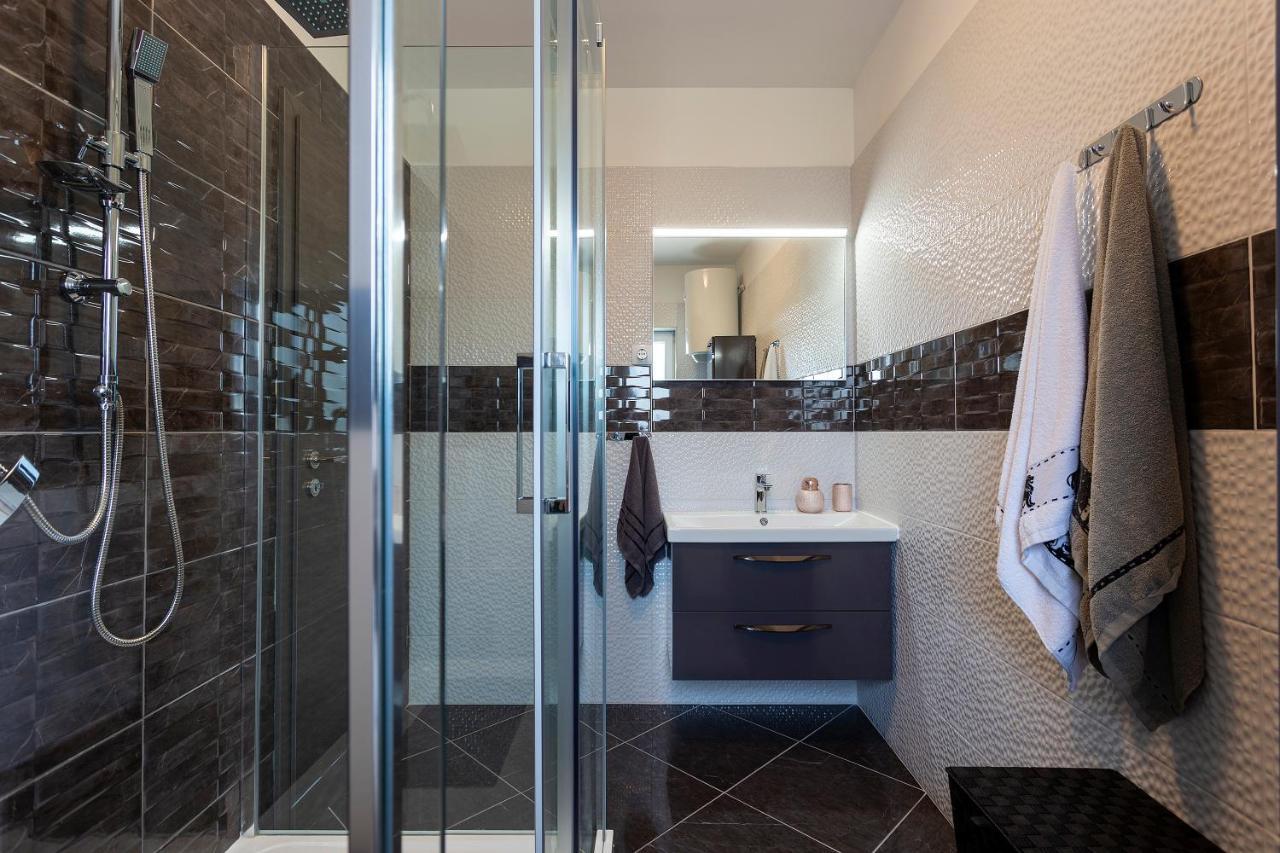 Apartmani Karoca 3 プーラ エクステリア 写真