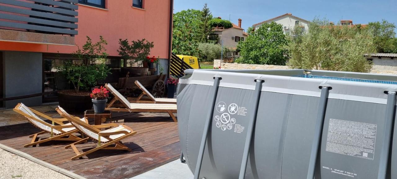 Apartmani Karoca 3 プーラ エクステリア 写真