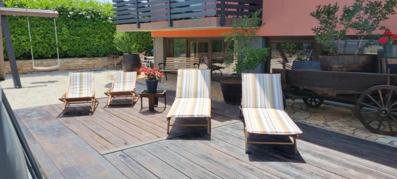 Apartmani Karoca 3 プーラ エクステリア 写真